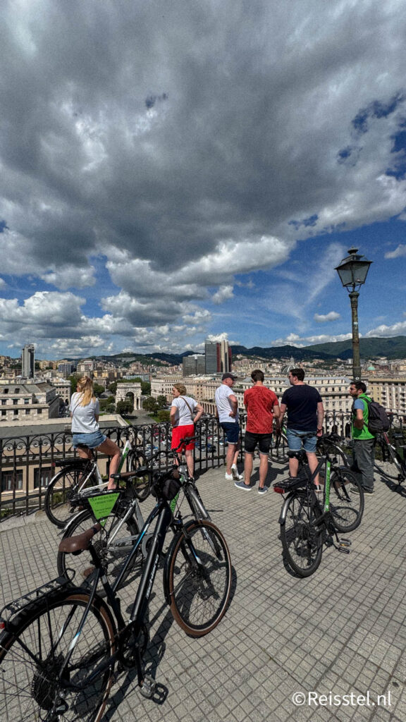 Doen in Genua | uitzichtpunt fietstour