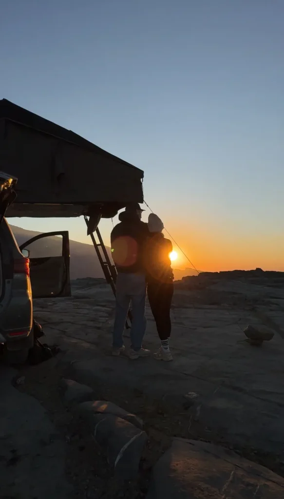Reisstel.nl | Wildkamperen in Oman met 4×4 en daktent: onze ervaring & praktische tips Woestijn Oman